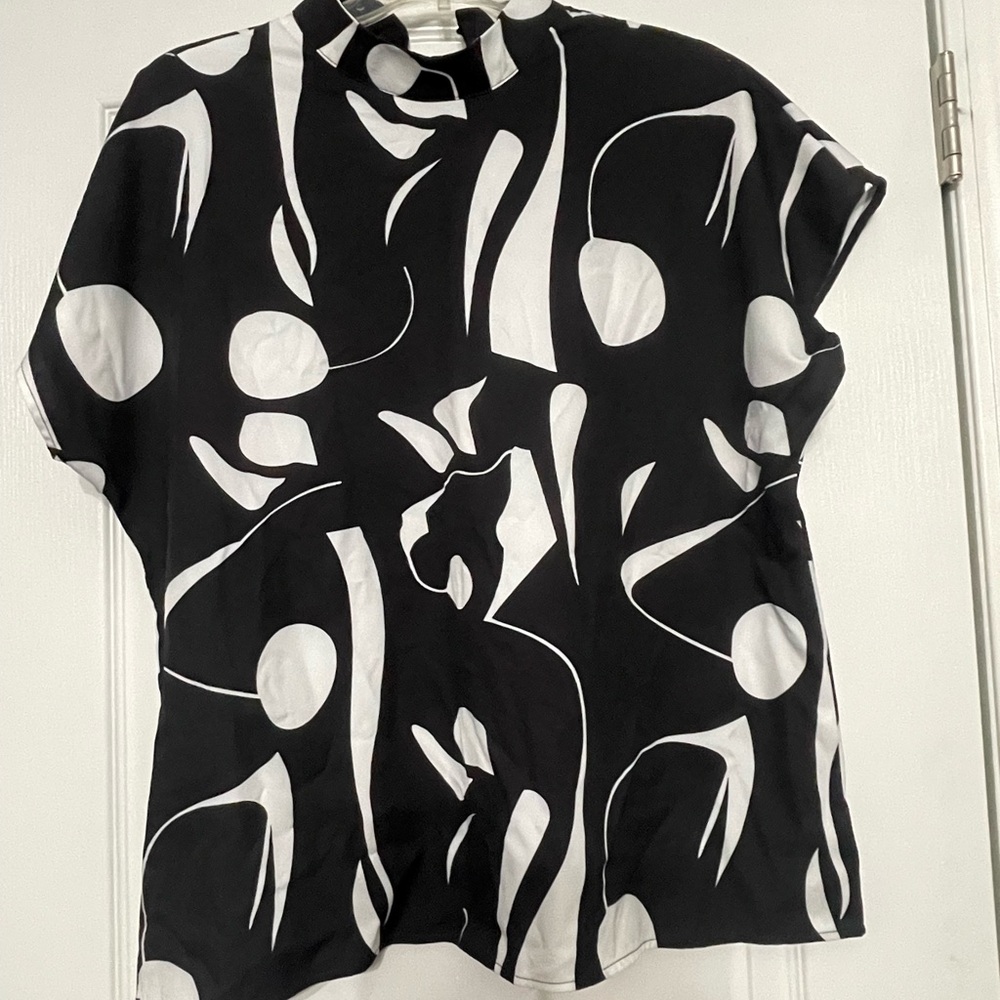 Woman top wrinkle free, thin soft fabric, brand new, size L-xl